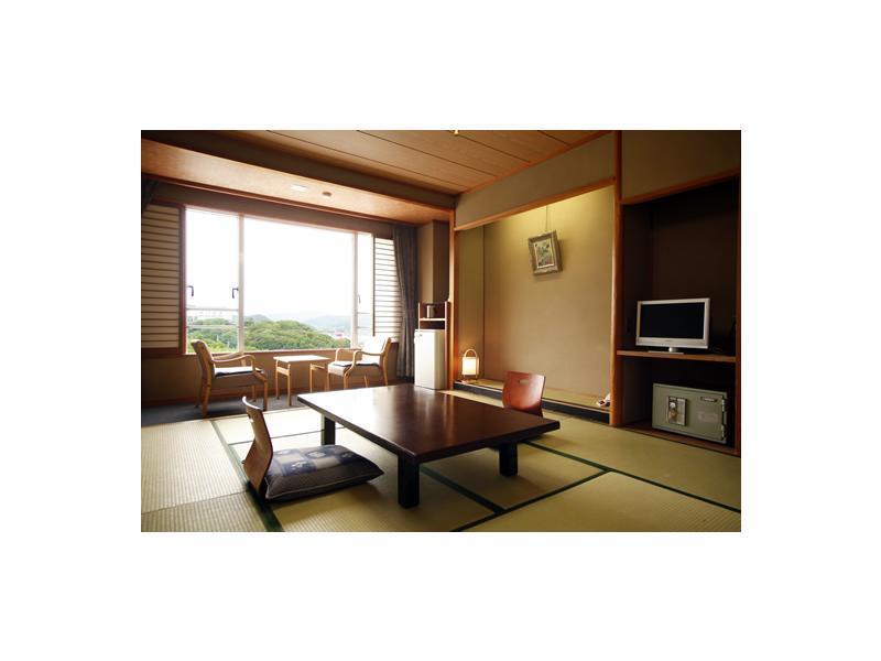 Toba Seaside Hotel Exterior photo